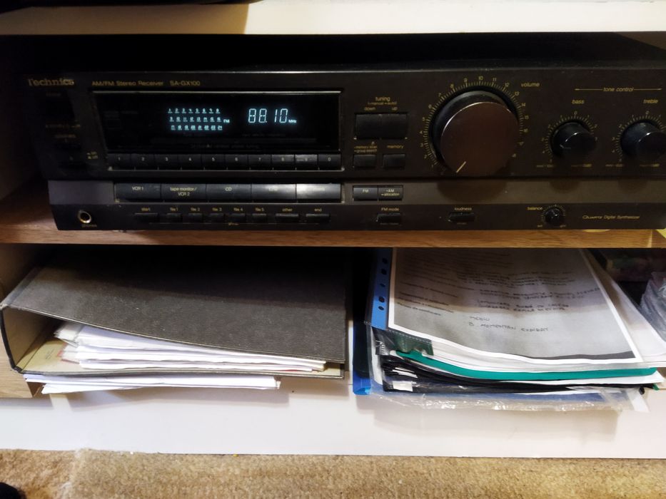 Statie și tuner technics sa GX 100 in stare buna. Fara telecomanda.
