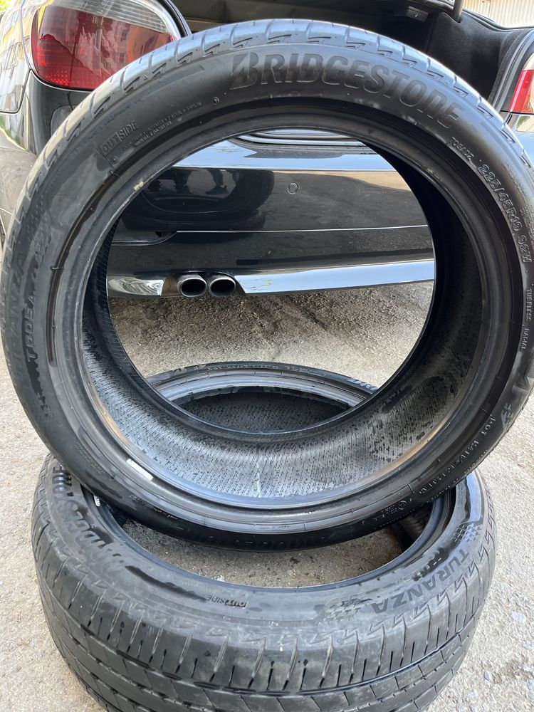 Летни гуми Bridgestone 225/45R19