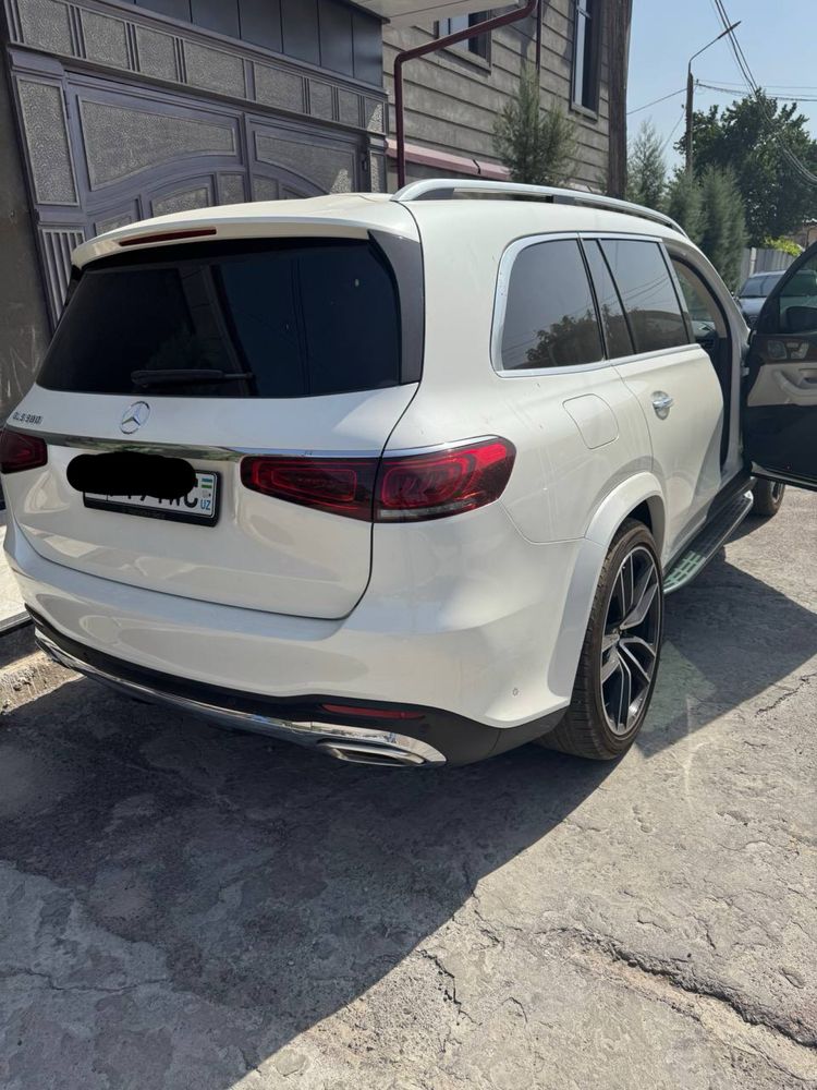 Mersedec benz gls 580
