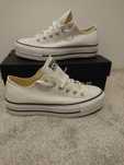 Vând pantofi sport Converse