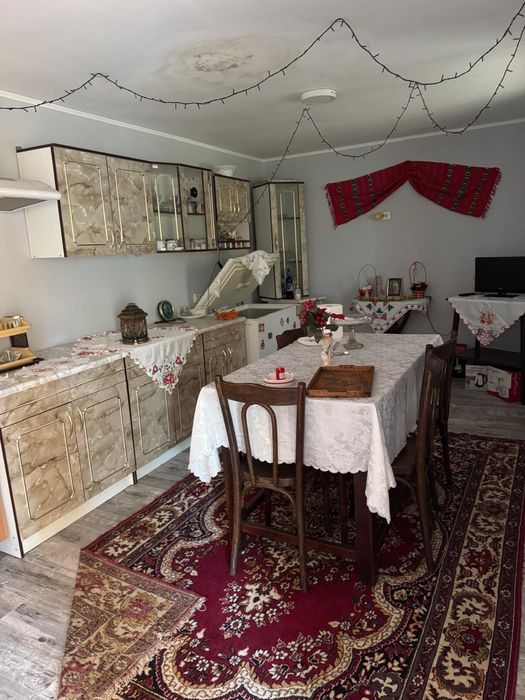 Casa de vanzare + Teren 3712mp