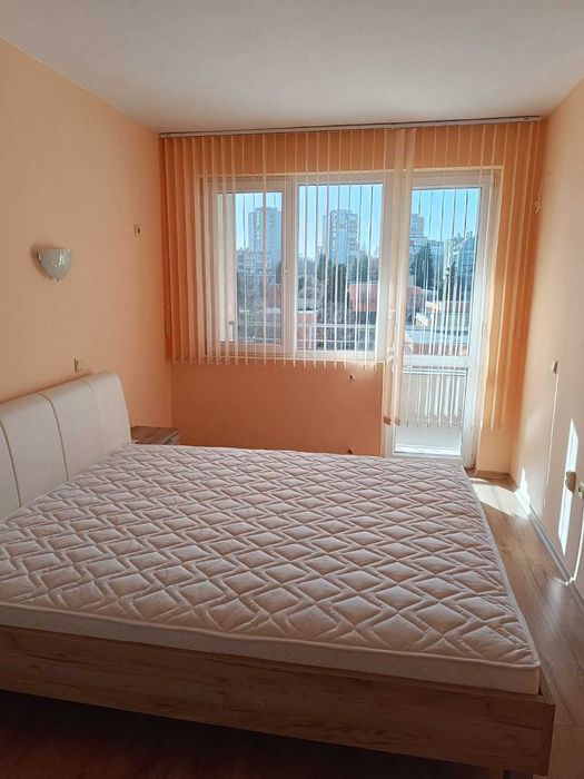 Дава се под наем Двустаен апартамент в Бургас, Зорница - 68 кв.м за 408 € - Снимка #1