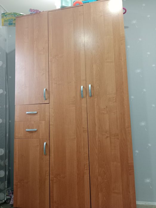 Продам шкаф Состояние на фото