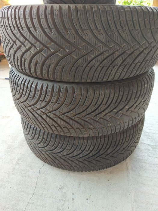 Зимни гуми 4бр. BFGoodrich 215/60 R16