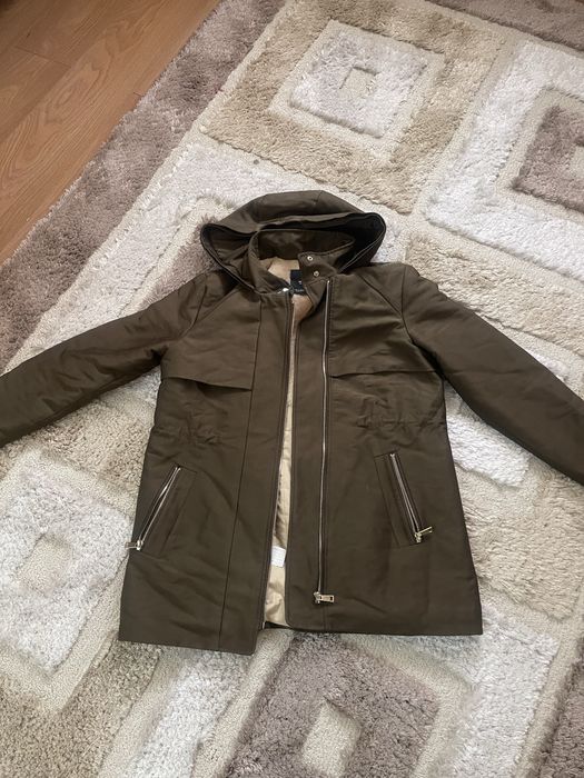 Теплая куртка от бренда Манго