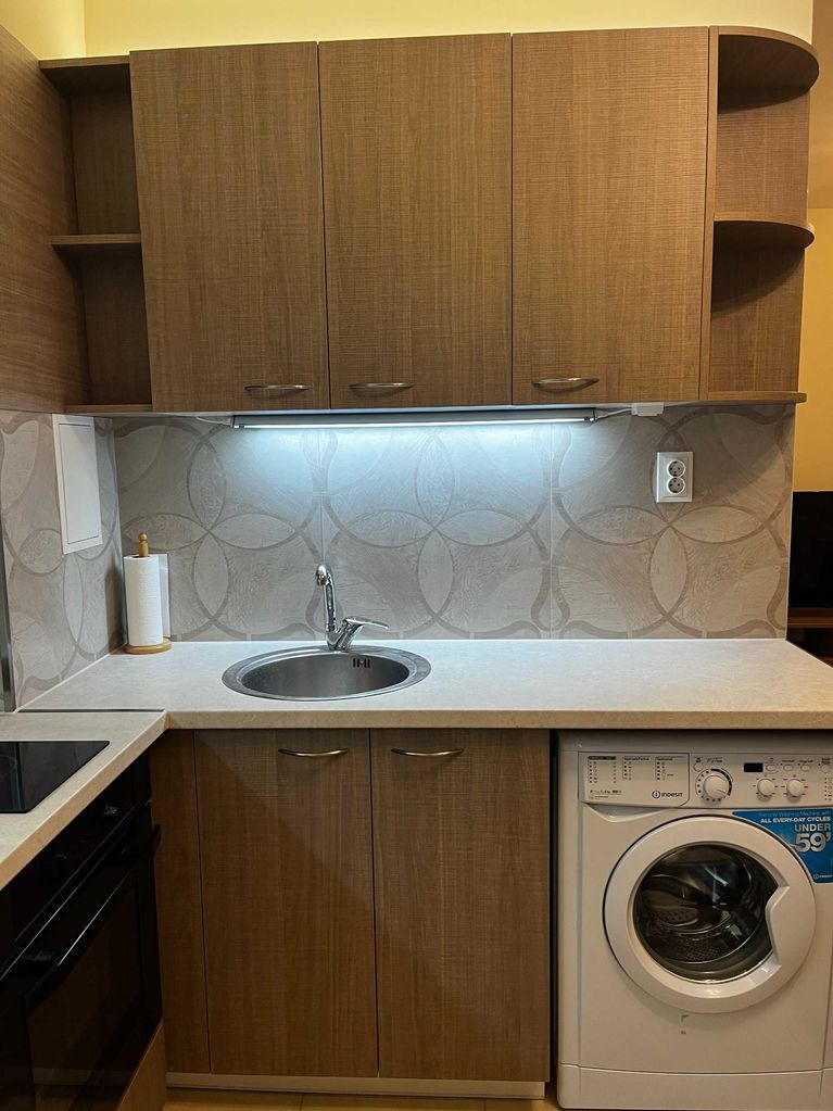 Дава се под наем Двустаен апартамент в Бургас, Лазур - 50 кв.м за 459 € - Снимка #14