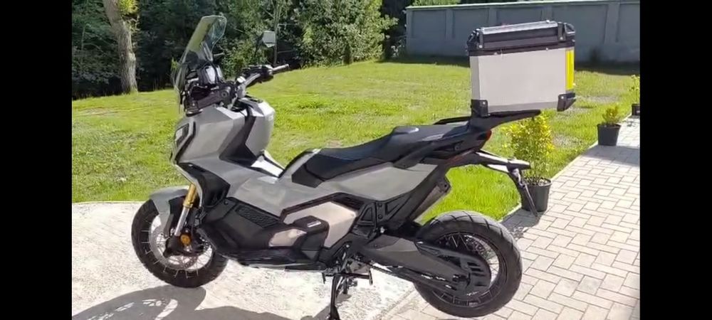 Honda XADV 750 an 2023 (schimb cu  Africa Twin si dif.Din partea mea)
