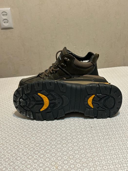 Осенние ботинки 12000 размер 42