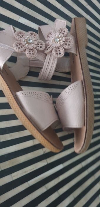 Sandale fete roz pudrat