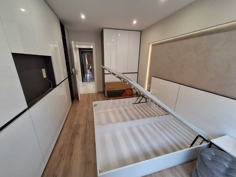 Продава се Двустаен апартамент в Пловдив, Център - 74 кв.м за 2082 €/кв.м - Снимка #2