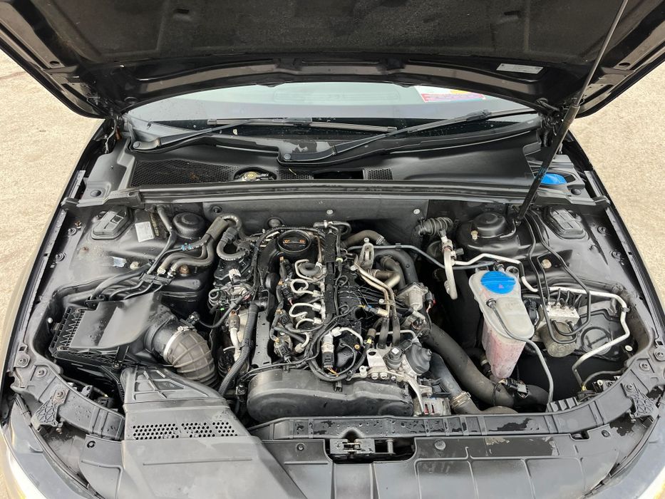 Dezmembram audi a4 b8.5 2013 2.0 manual