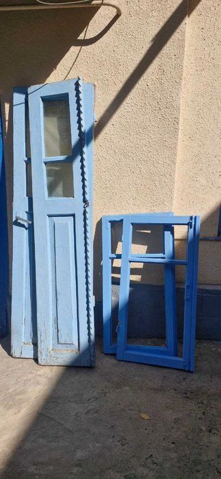 Отдам даром на дрова рамы и дверь