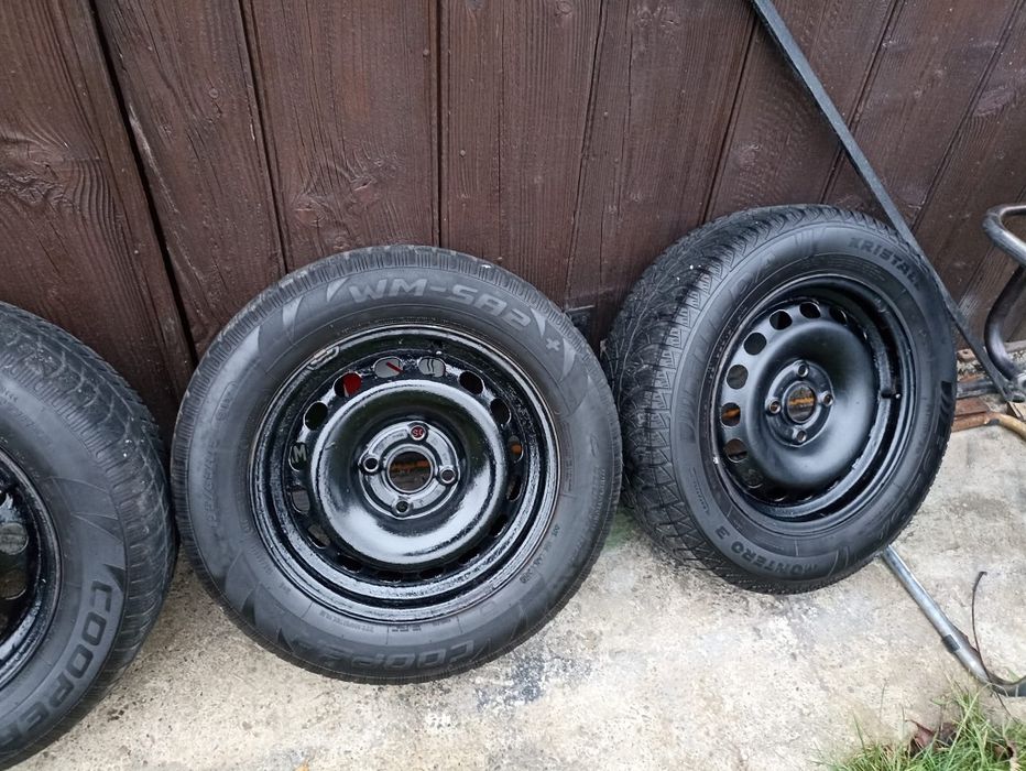 Jante originale audi 80 cu cauciucuri de iarna 195 65 r 15  4x108