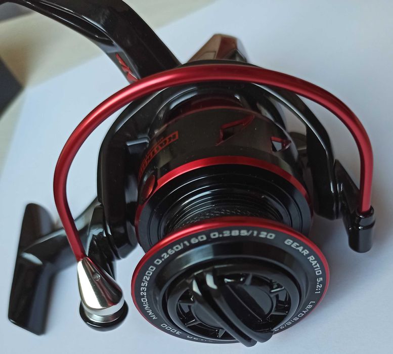 Макара KastKing Sharky III серия 3000  и серия 1000