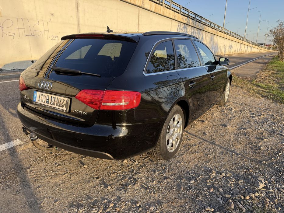 Vand Audi A4 B8 2011