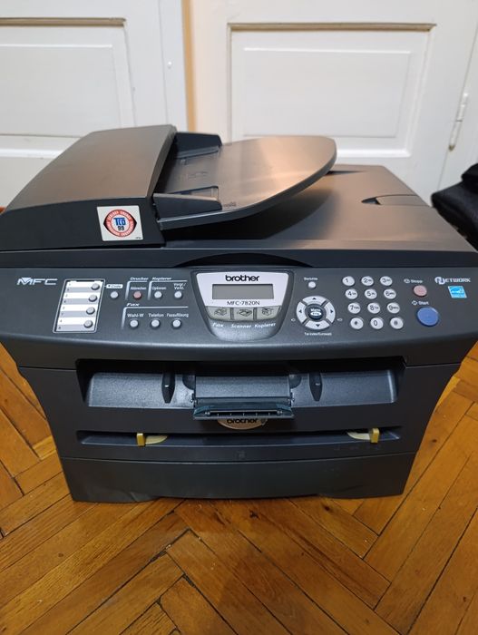 Vând imprimanta Brother MCF-7820N