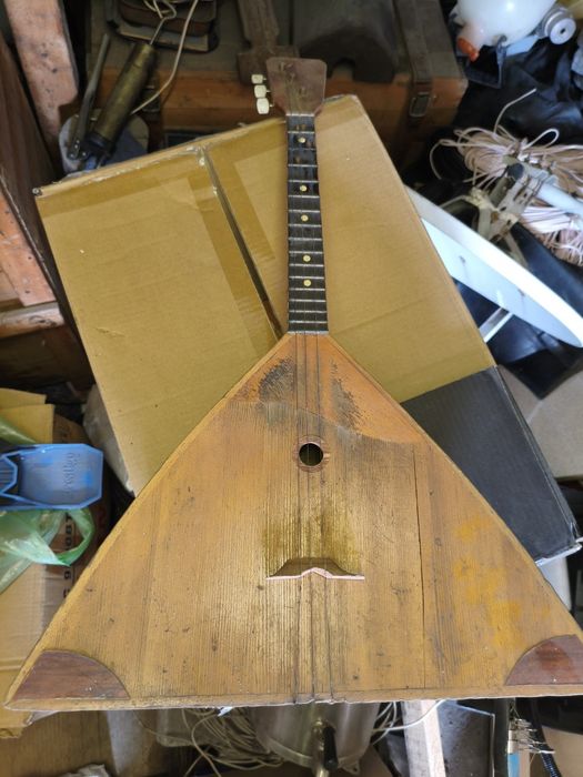 Балалайка в хорошем состоянии