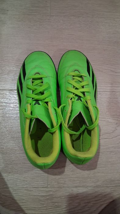 Запазени стоножки Adidas - 35 н.