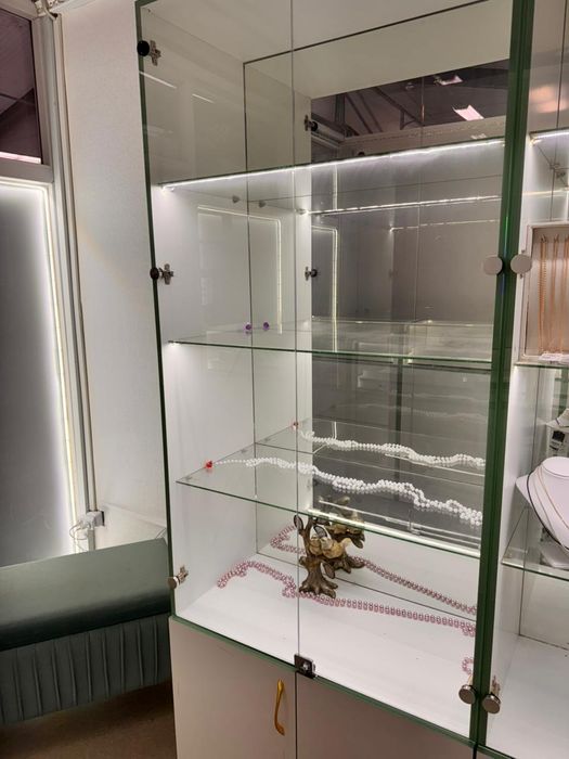 Продам шкаф, витринный