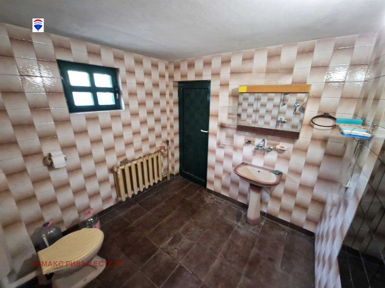 Продава се Къща в с. Николово, Област Русе - 137 кв.м за 1153 €/кв.м - Снимка #13