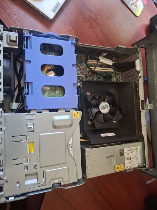 Vând lenovo thinkcentre m82