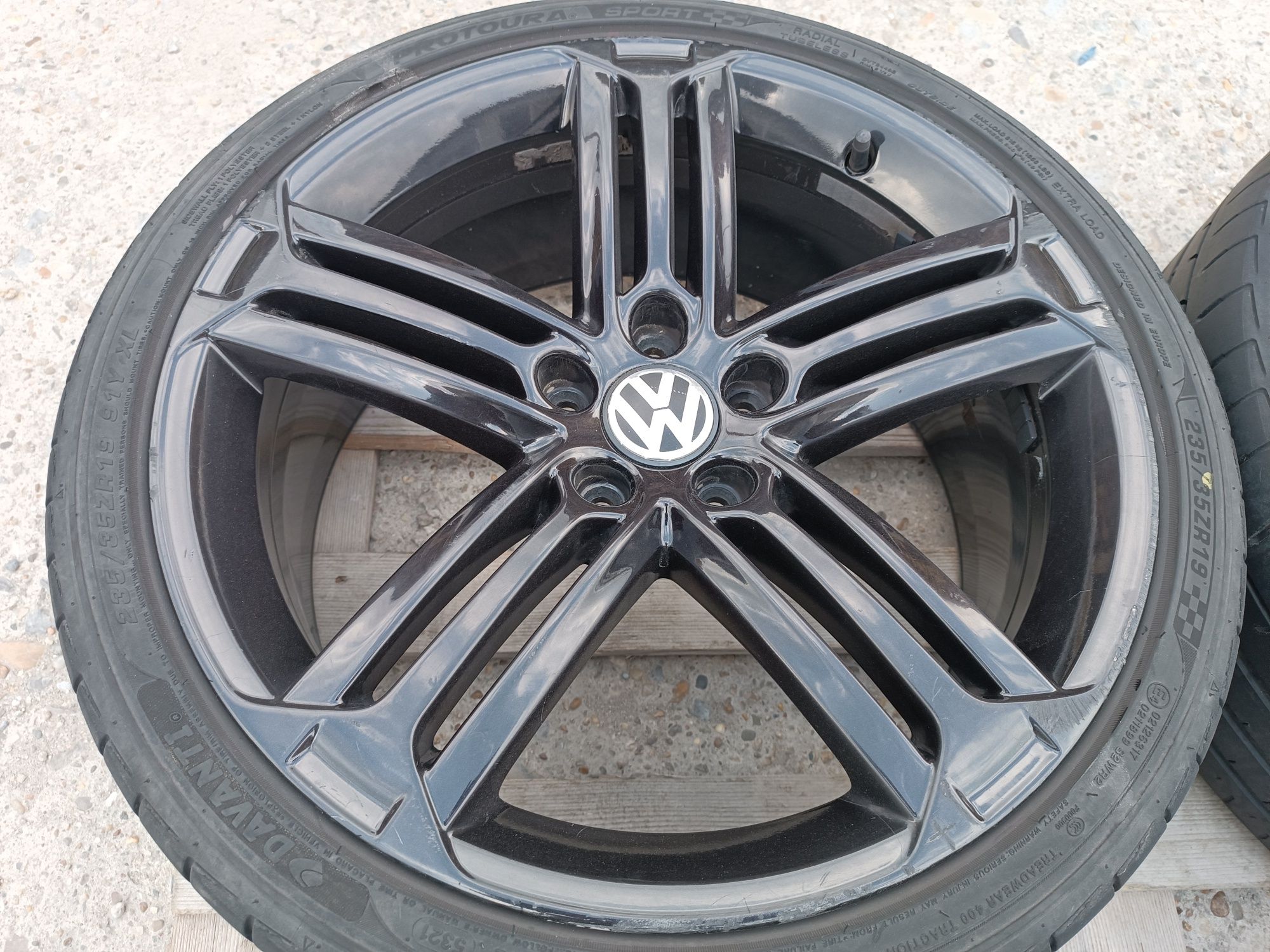 Лети джанти 19ки 5х112 VW + летни гуми 235/35/19