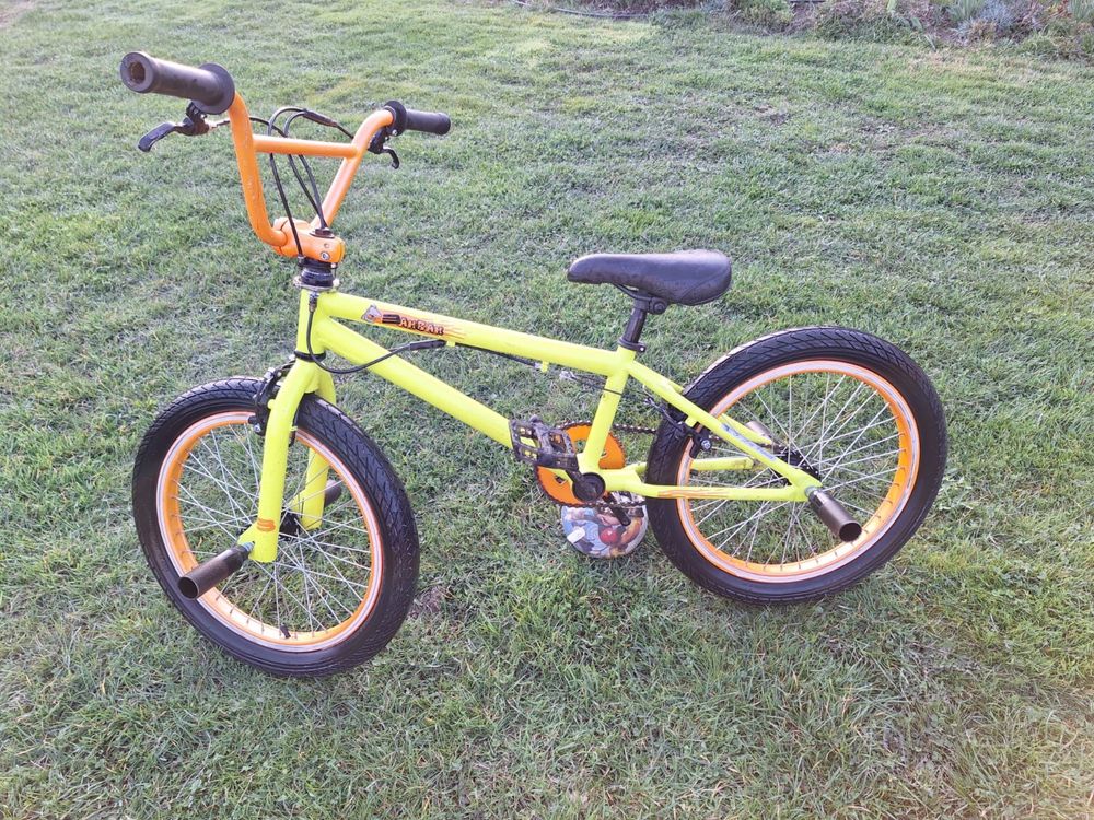 Vând Bicicleta Bmx