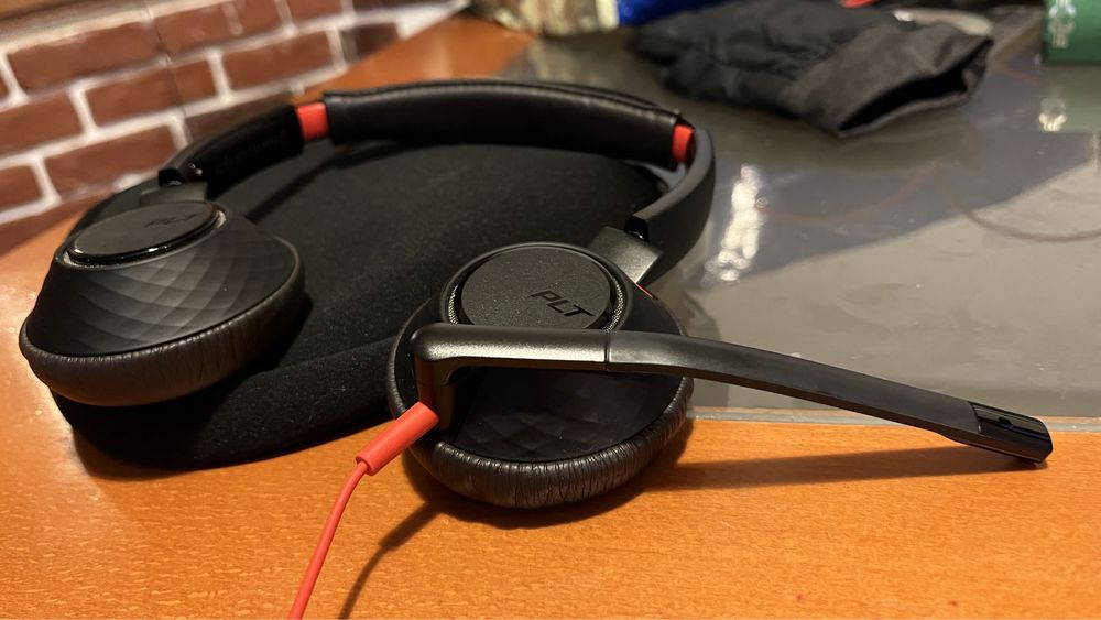 Plantronics слушалки