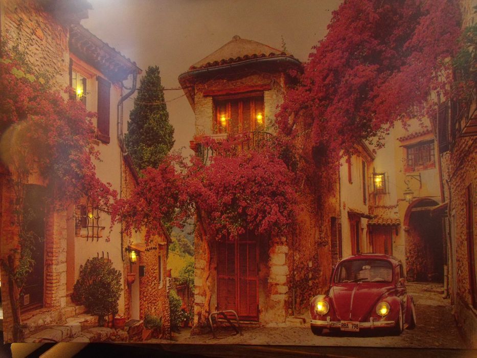 Картина с подсветкой за 100 тыщ сум