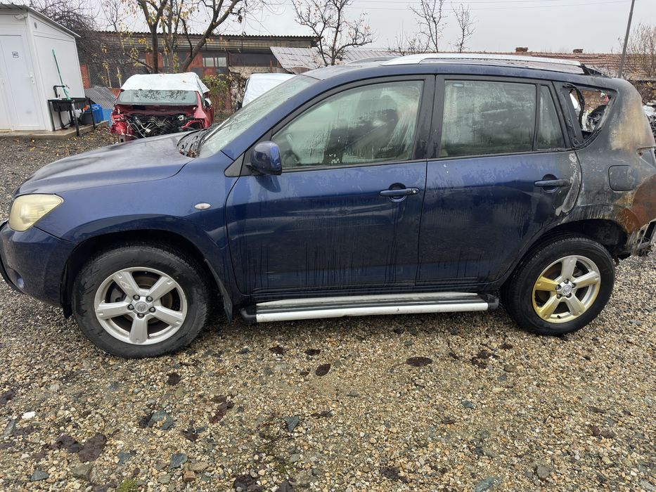 Тойота Рав4 Toyota Rav4 2.0 vvti 152кс автомат На части!