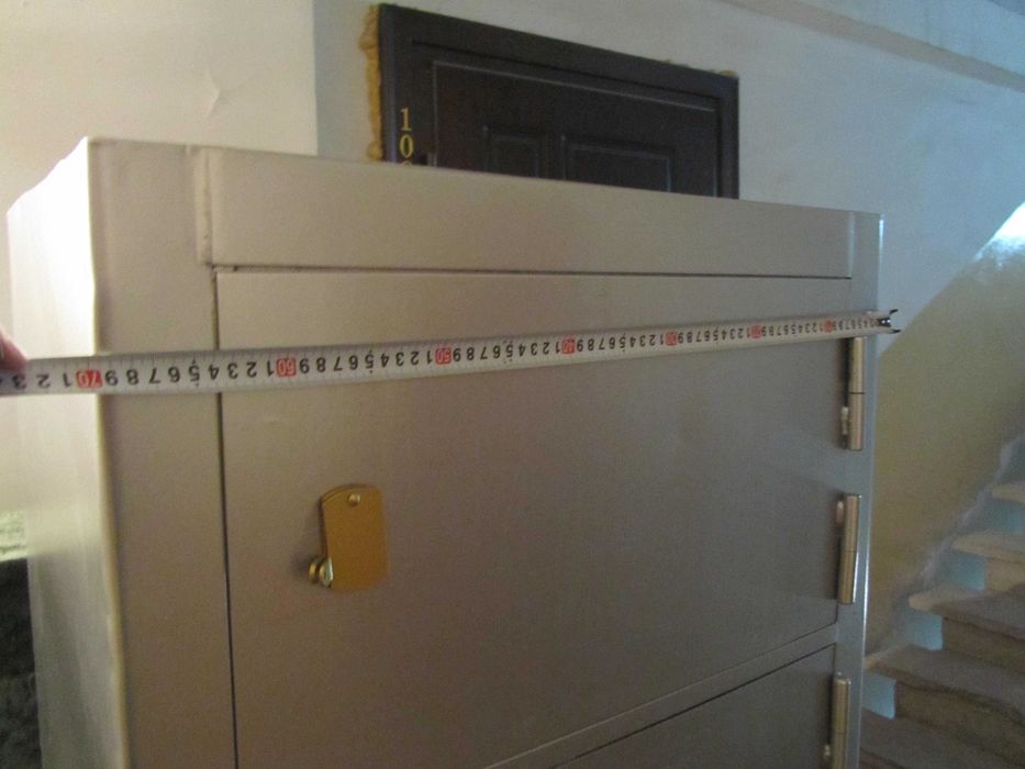 Продам сейф-шкаф!!!