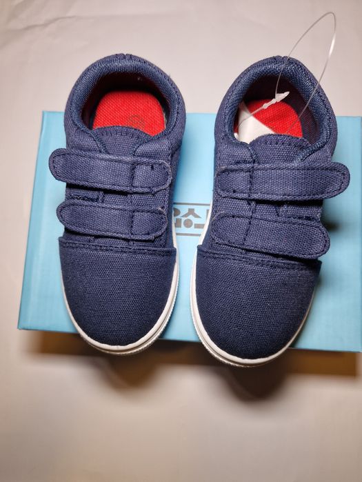 Tenesi copii marime 22 noi