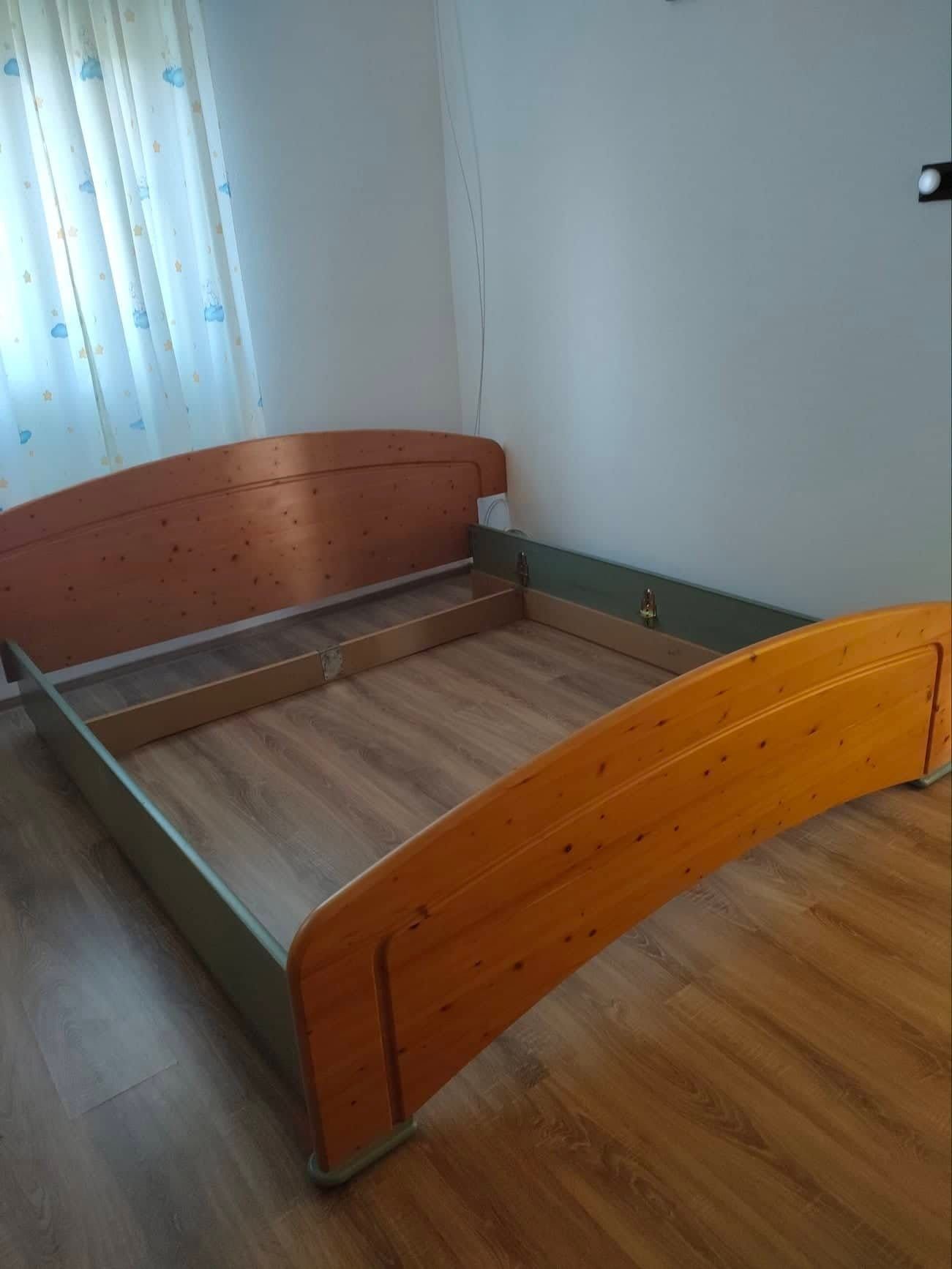 Dormitor lemn                  .