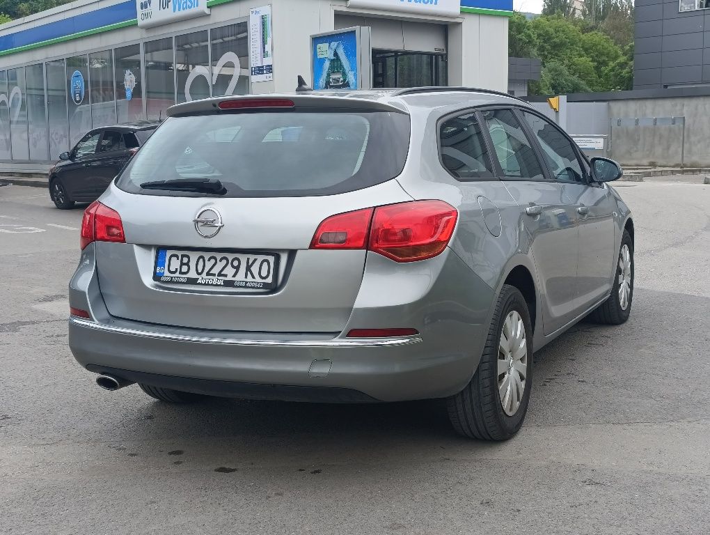 Opel Astra 2.0 автоматик