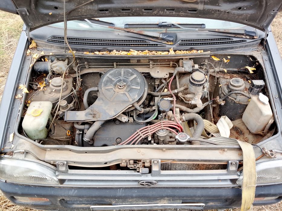 Продав се Subaru M 80 1.0 бензин на части