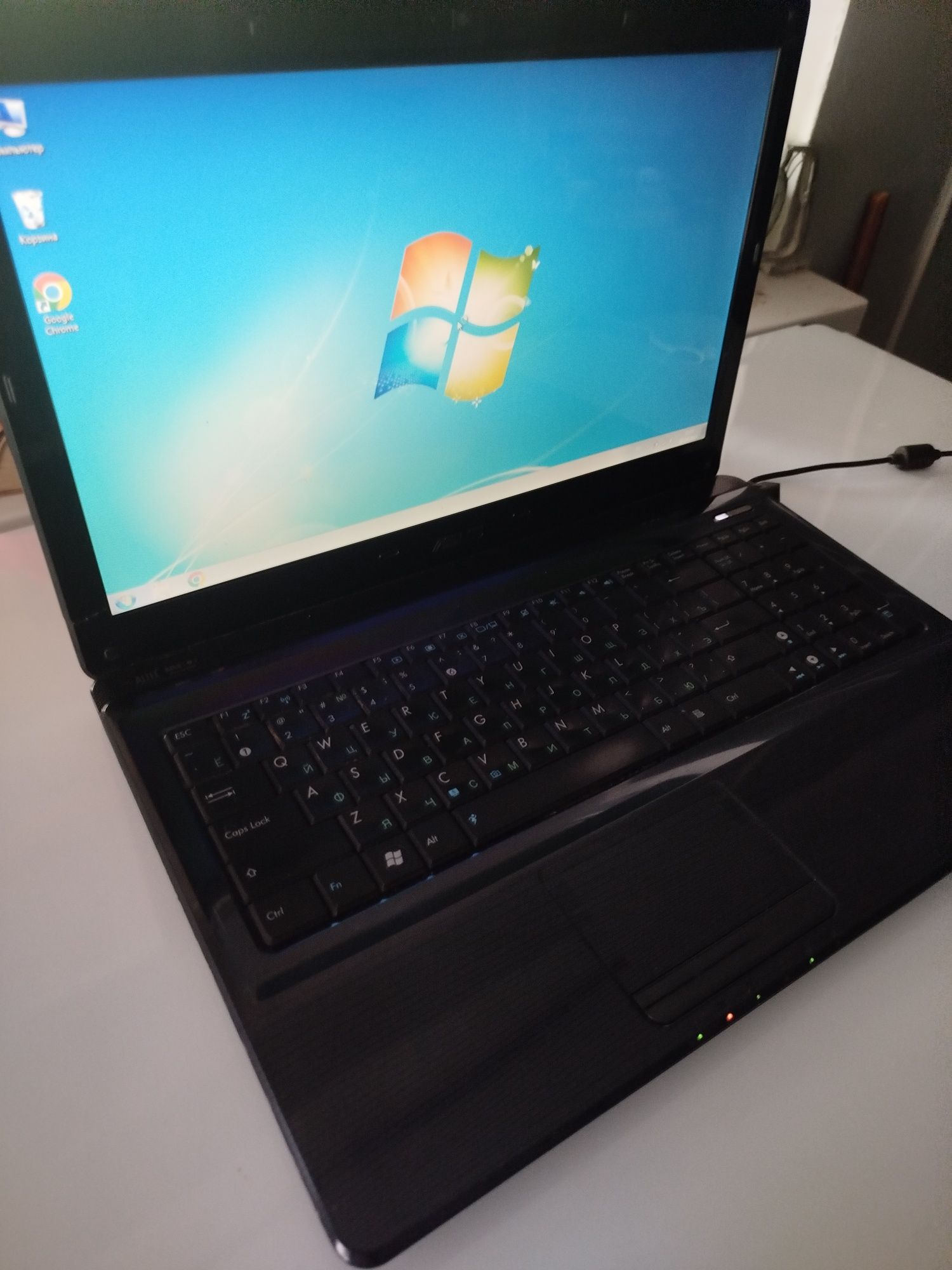 Ноутбук Asus core i3