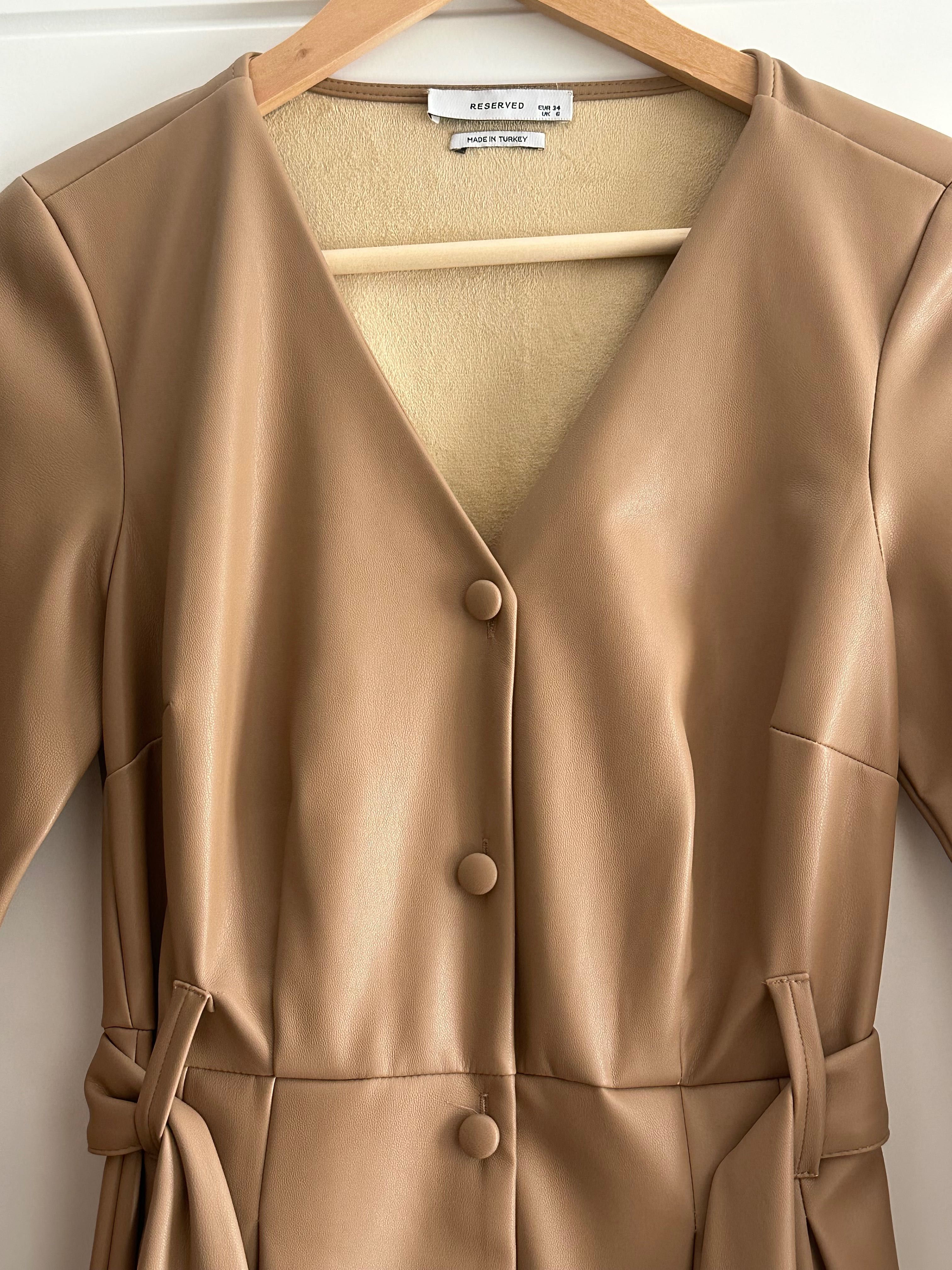 Rochie nouă Reserved