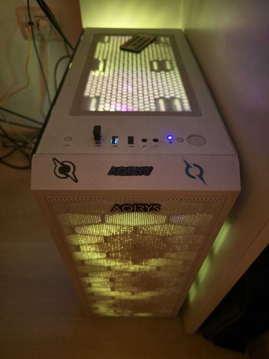 Vand PC de gaming + monitor 144 hz