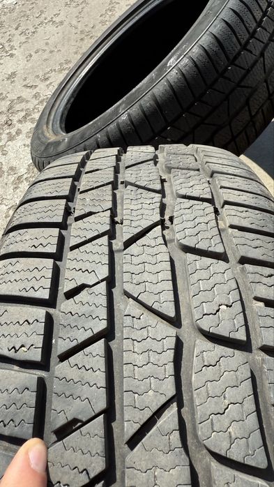 225/50-18 Continental