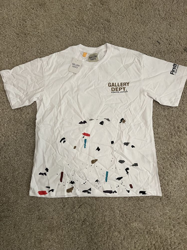 Tricou gallery dept