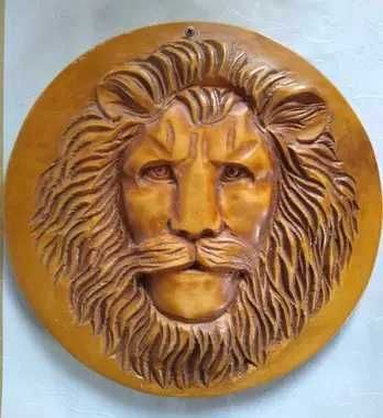 Trofeu decor sculptat cu coarne caprior