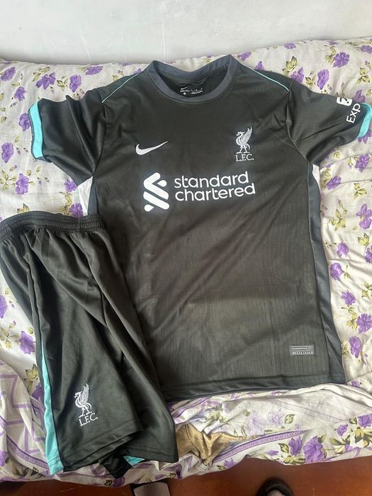 Продам футбольную форму