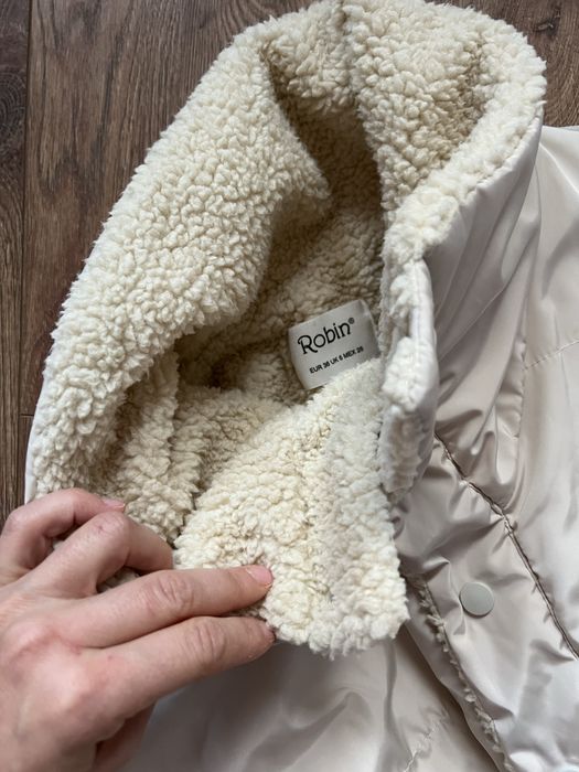 Дамско бежаво яке