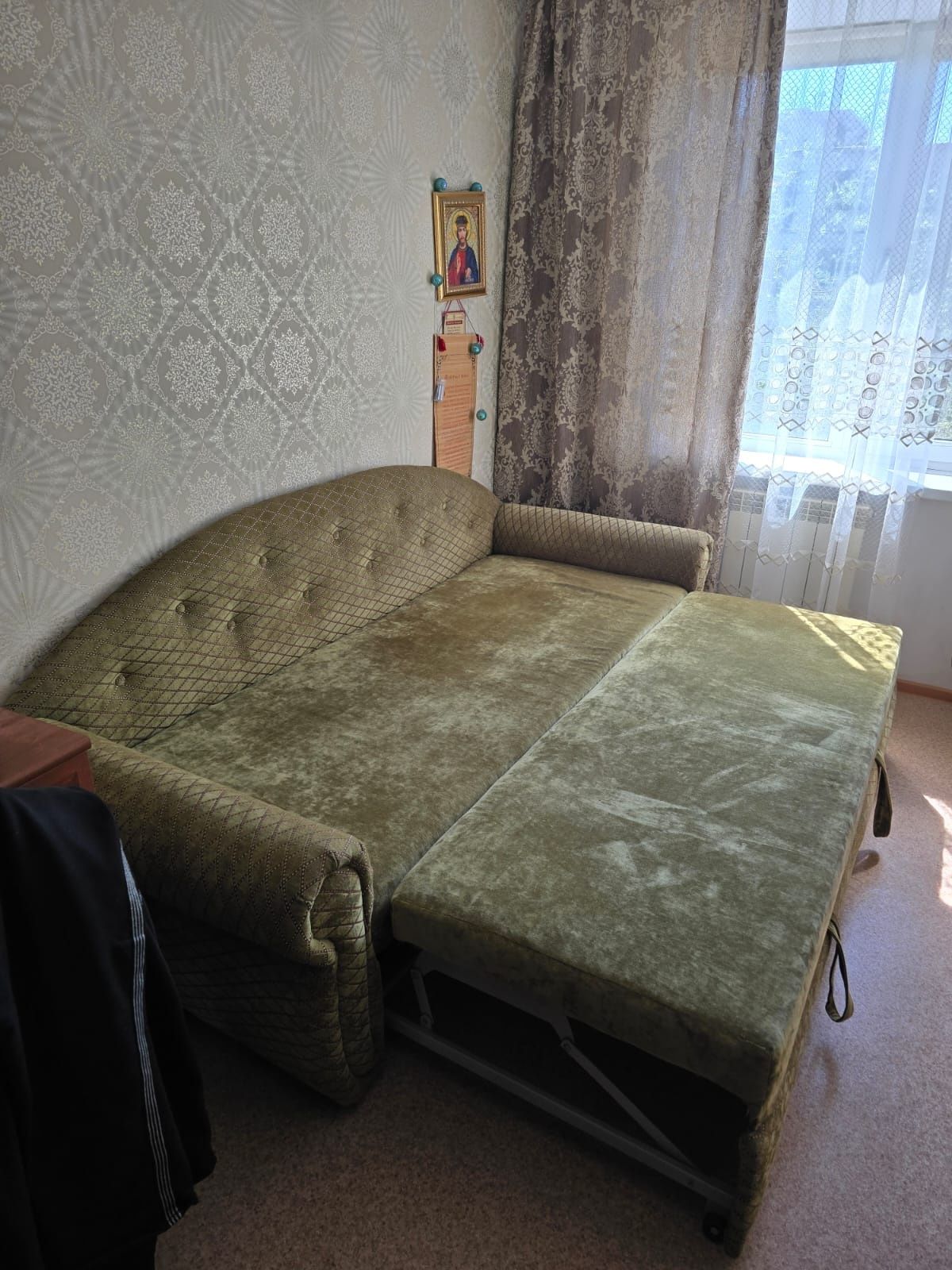 Продаём диван бу Е Батыра 152,16