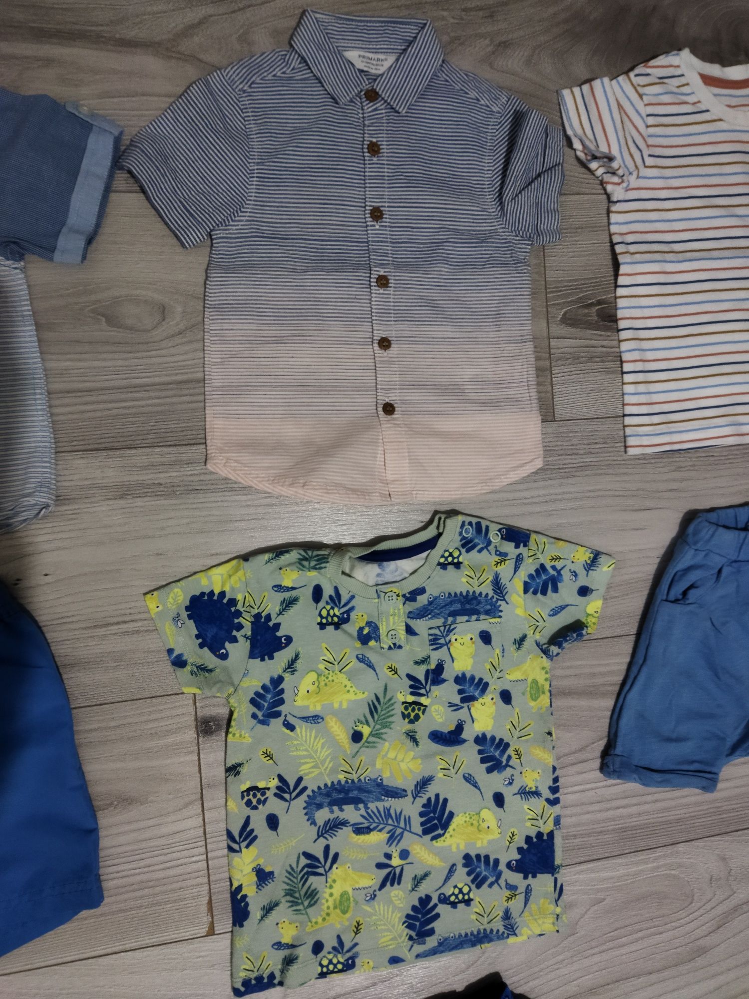 Lot tricouri și pantaloni băiețel 12-18 luni mărimea 86 Next Primark