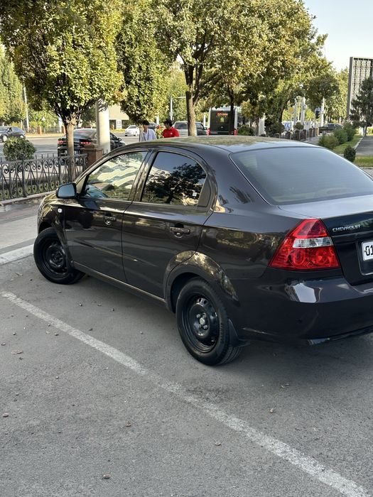 Продается своя nexia 3 AT