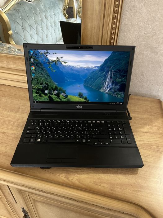 Ноутбук Core i3, windows 10