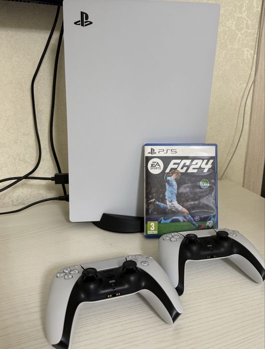 PS5 почти новыййй