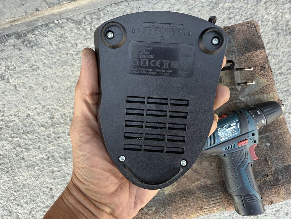 * BOSCH оригинальный маленький шуруповерт