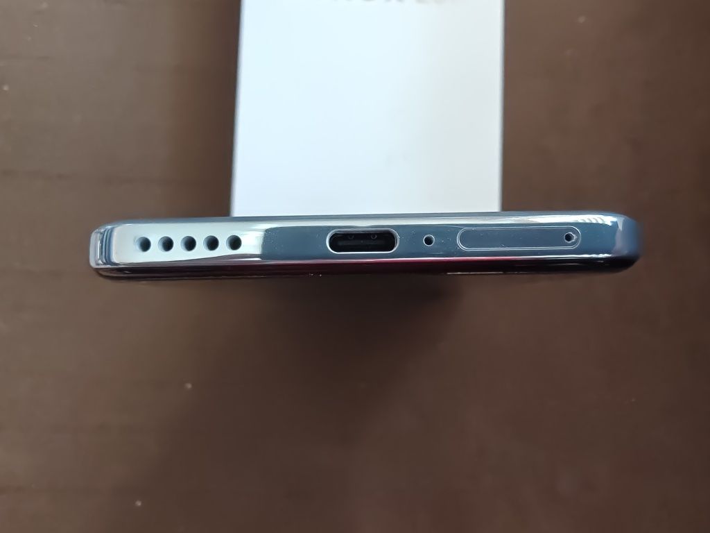 Honor 200 12/512Gb като нов с гаранция